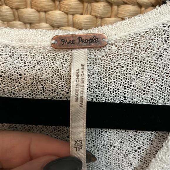 Free People Lightweight Knit V-Neck Cap Sleeves Bohemian Babydoll Coverup Tunic - Picture 4 of 9